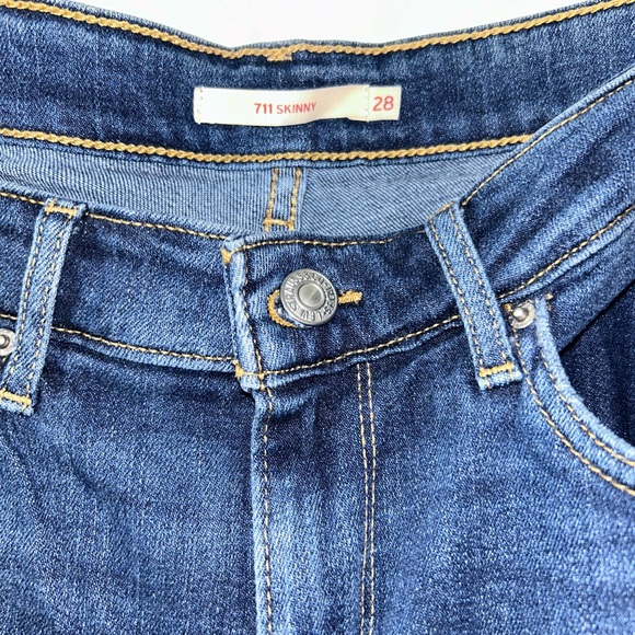 Levi’s 711 Skinny - Picture 3 of 5